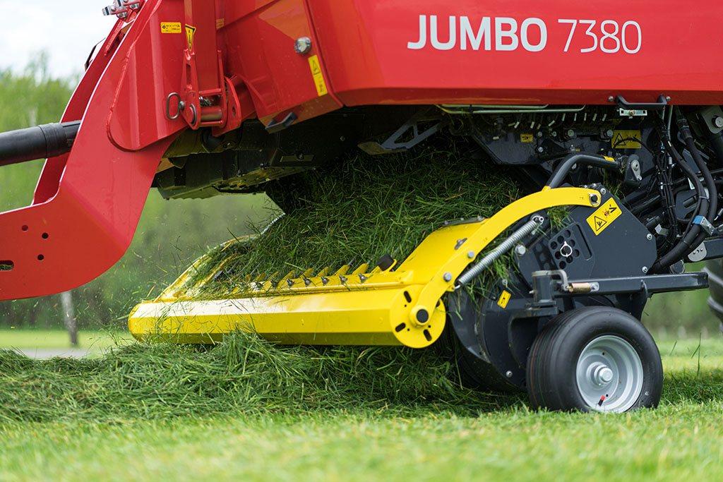 PÖTTINGER JUMBO -noukinvaunun noukin ja rehua