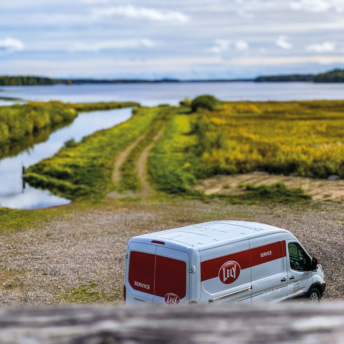 Robottihuollon pakettiauto